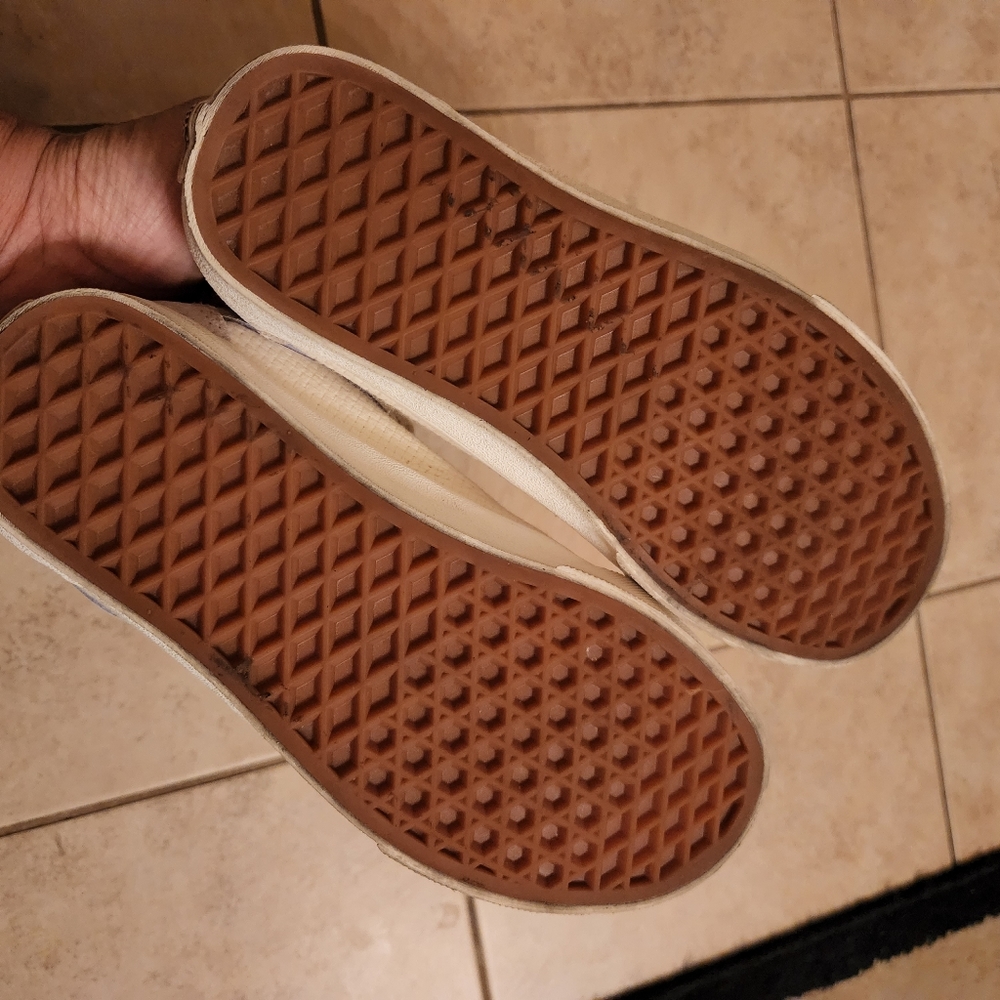 Vans - Picture 4 of 8